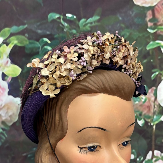 50s Purple Woven Straw Hat Peach Silk Cluster Flo… - image 2