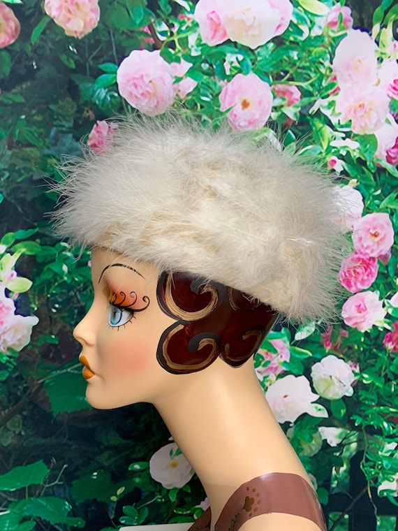 60s White Marabou Feather Pillbox Hat - image 1