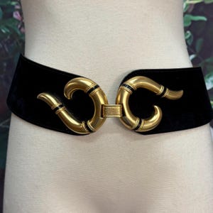 80s Black Suede Wide Belt Gold Hook Clasp L’Officiel Canada