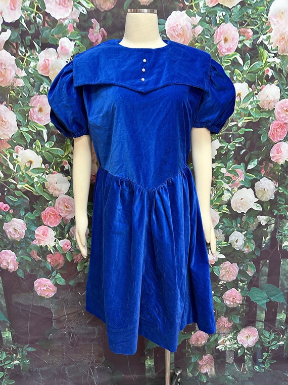 blue velvet puff sleeve dress Sapphire Blue Silk Velvet Puff Sleeve Dress Glass Button & Lace Accents circa 1930s XS