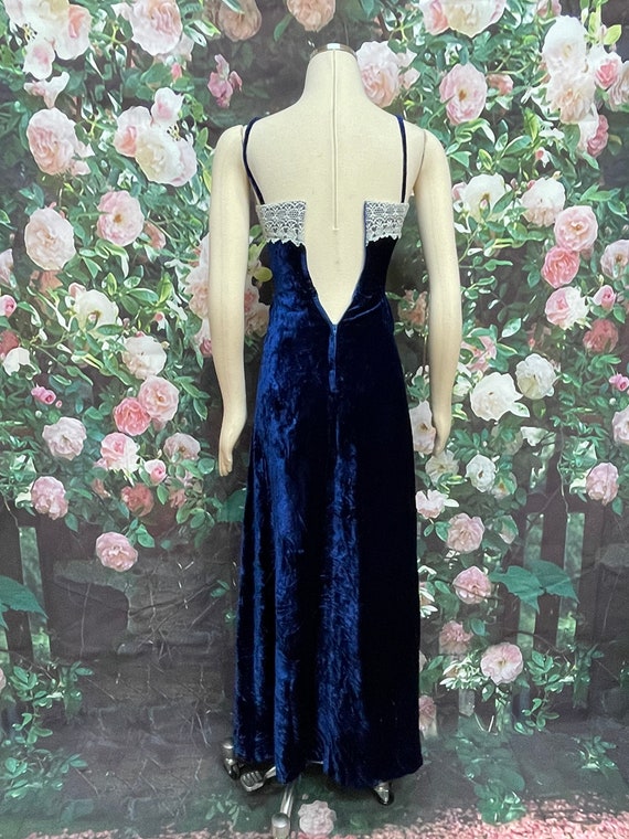 80s Sylvia Ann Blue Velvet Sheath Maxi Dress Hang… - image 8