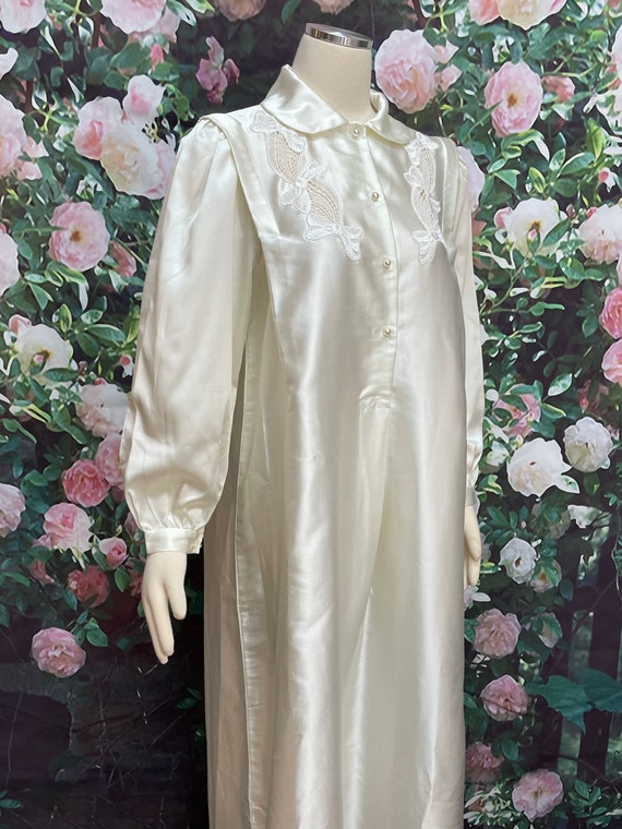 80s Vanity Fair White Satin Robe Lace Bows - Gem