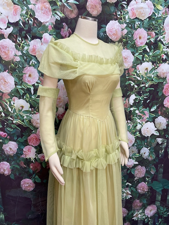 40s Celery Green Tulle Party Dress Half Gloves - image 5