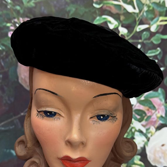 50s Black Velvet Beret Hat Union Label
