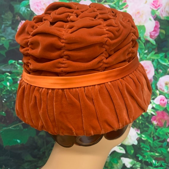 20s Orange Velvet Cloche Hat Ruched Satin Ribbon - image 5