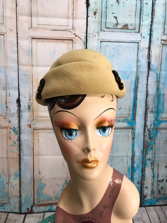 50s Camel Wool Hat Cloche Pyr Lane Rhinestone But… - image 2