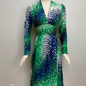 70s Elizabeth Arden Green Silk Mod Dress Small image 2