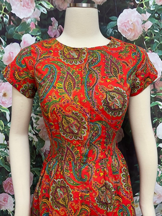 60s Swirl Red Paisley Day Dress Zip Front XS/S - image 3