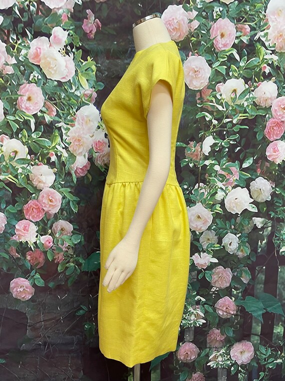 70s Lemon Yellow Faux Linen Dress Dropped Waist - image 6