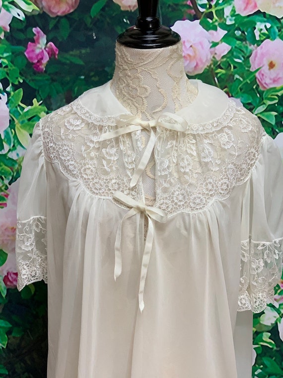 40s Lady Duff Ivory Nightgown Alencon Lace Robe - image 3