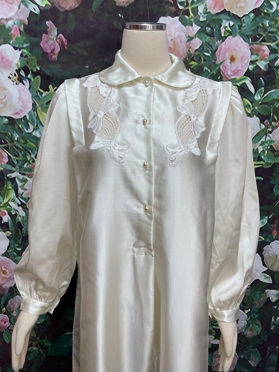 80s Vanity Fair White Satin Robe Lace Bows - Gem