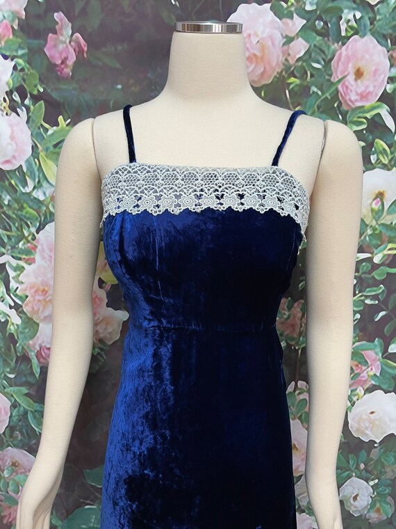 80s Sylvia Ann Blue Velvet Sheath Maxi Dress Hang… - image 3