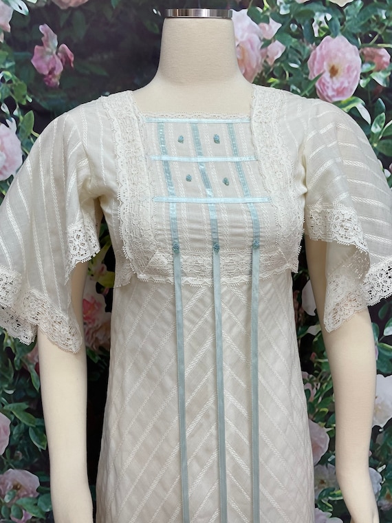 70s White Cottagecore Maxi Dress Lace Flutter Sle… - image 3