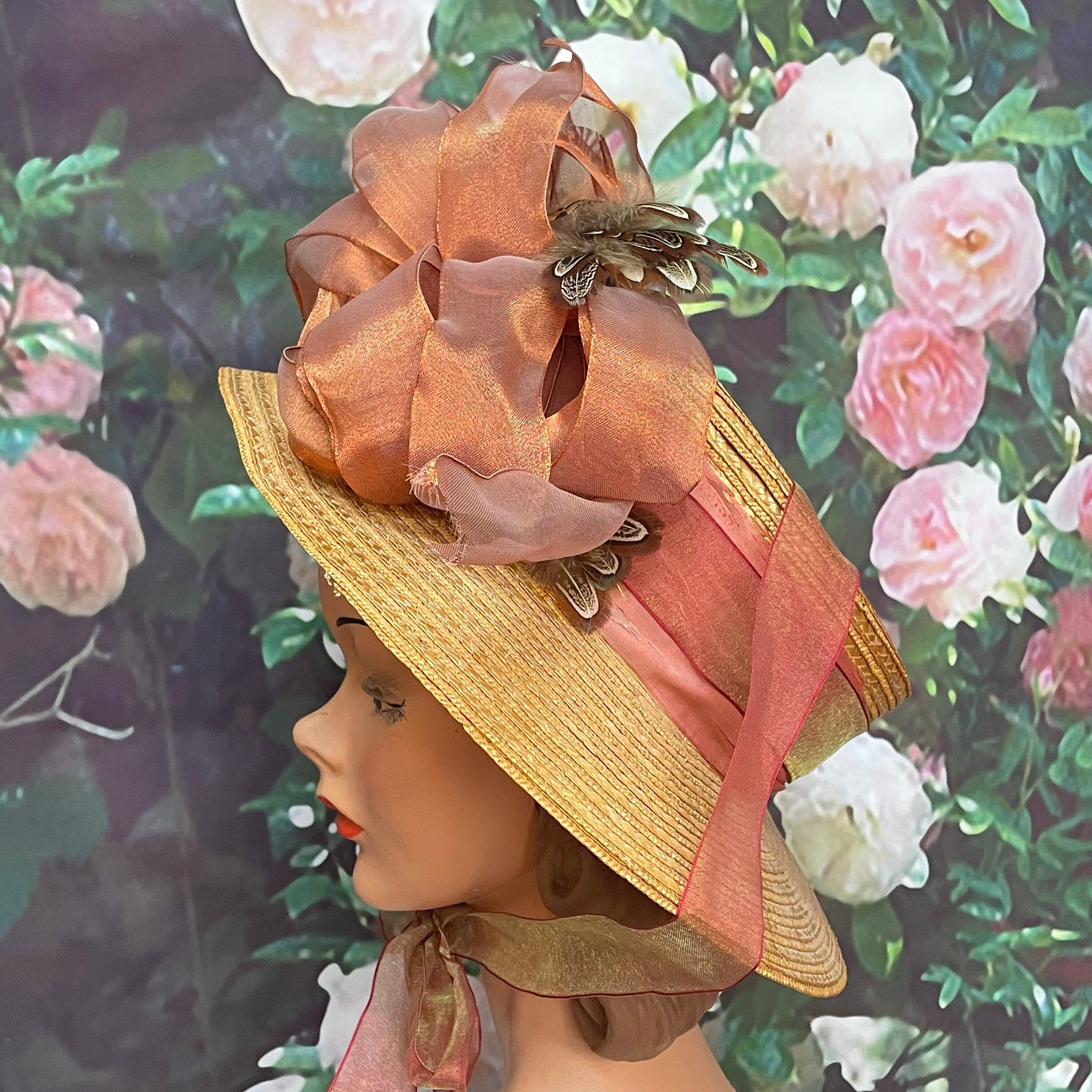 ENCHANTING 1950s\' CREAM STRAW + BLACK FABRIC WOVEN BERET +  IRIDESCENT FEATHERS Edwardian Glazed black straw hat with Bird of Paradise  main image 2