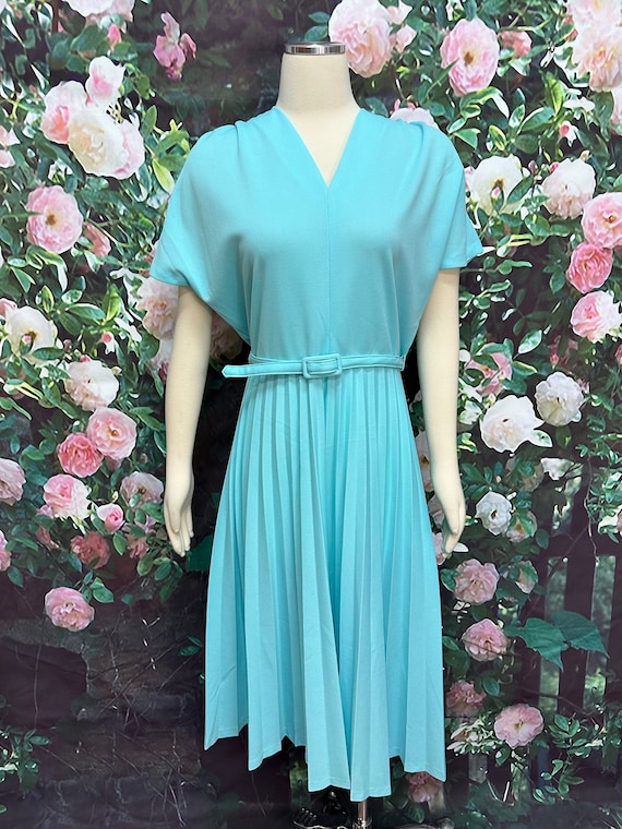 open lace back dress Pleated Drop Waist Maxi Dress