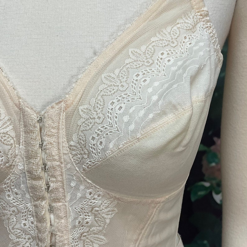 Reggiseno Con Pizzo Exquisite Form 5100548 | Modellatura Laterale E Comfort | Bianco, Coppa 36C US