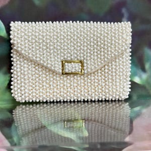 70s White Plastic Bead Coin Purse Small Change Clutch