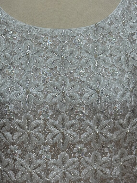 60s White Lace Sequin Pearl Shell Top - image 4