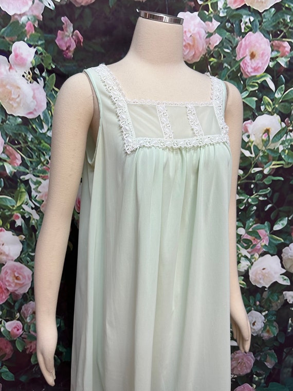 70s Mint Green Swing Nightgown White Lace Medium - image 7
