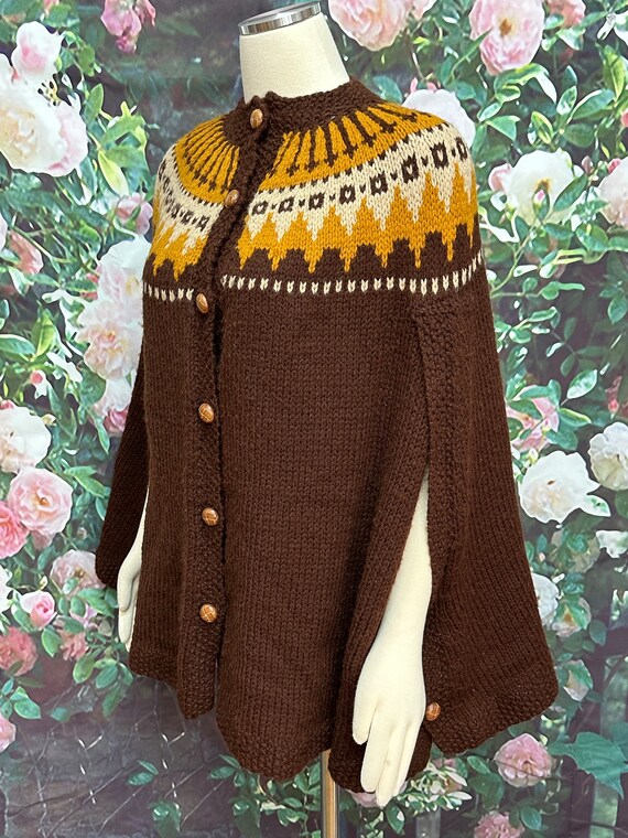 70s Brown Acrylic Knit Cape Poncho Homemade - image 4