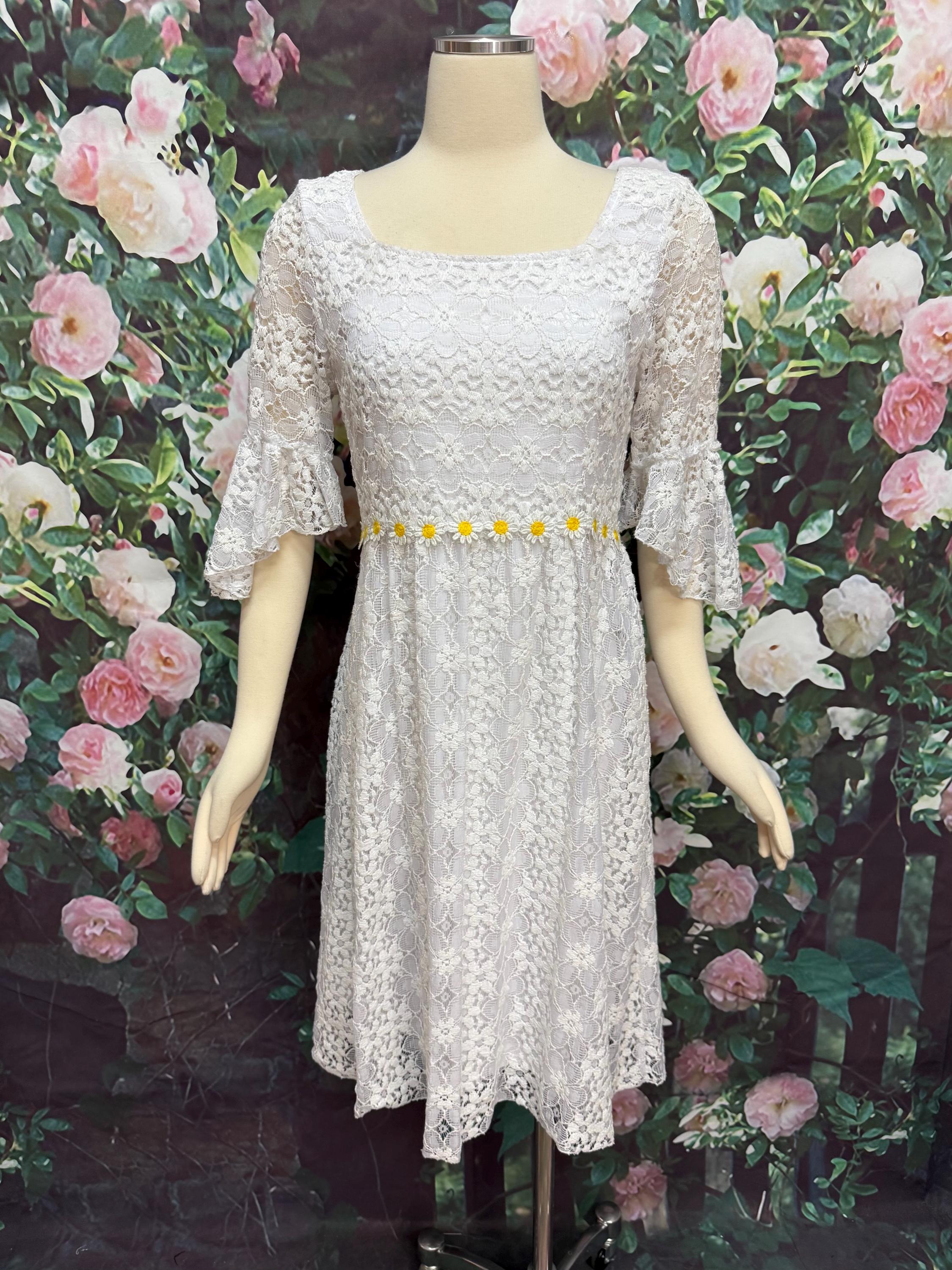 RESERVED 70s Jody California White Lace Dress Daisy Trim Large - Etsy RESERVED 70s Jody California White Lace Dress Daisy Trim Large - Etsy