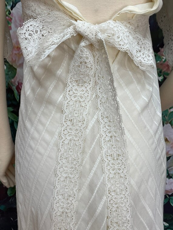 70s White Cottagecore Maxi Dress Lace Flutter Sle… - image 9