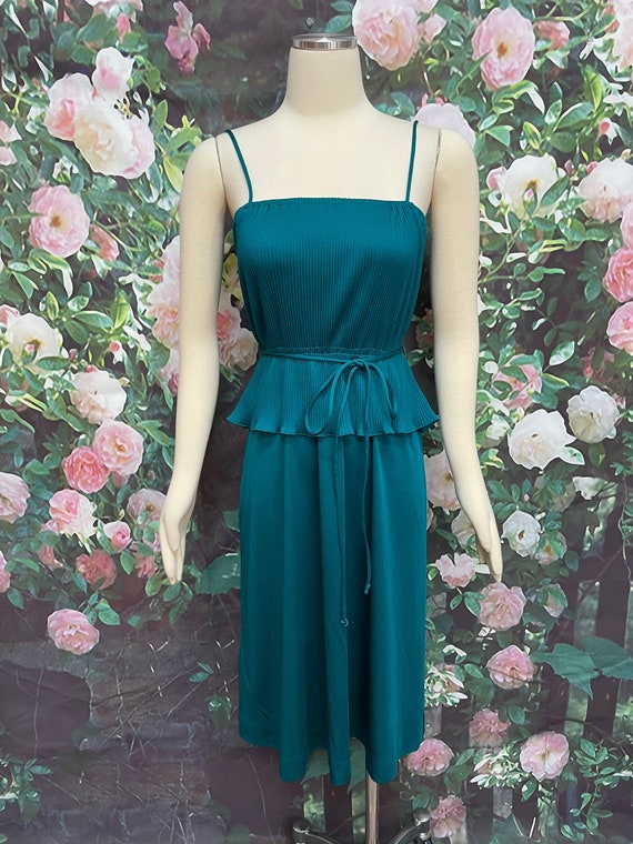 70s Forest Green Peplum Slip Dress Pleated Top - Etsy 70s Forest Green Peplum Slip Dress Pleated Top - Etsy