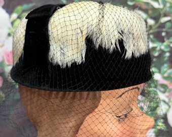 Vintage Stylish Satin Pill Box Hat Black White Dressy w/ Fabric Flowers Mid Cen Vintage Satin Pillbox Hat: Black & White Fabric Flower, Mid  main image 4
