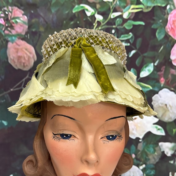 Vintage Schiaparelli Floral Women\'s Hat Vintage Schiaparelli Floral Garden Party Hat – Xtabay Vintage main image 3