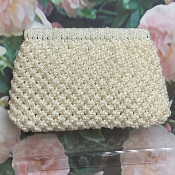 70s Off White Crochet Clutch Spring Hinge Top - image 1