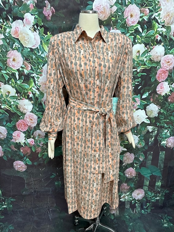 80s Brownstone Woman Peach Dot Shift Dress Plus S… - image 2