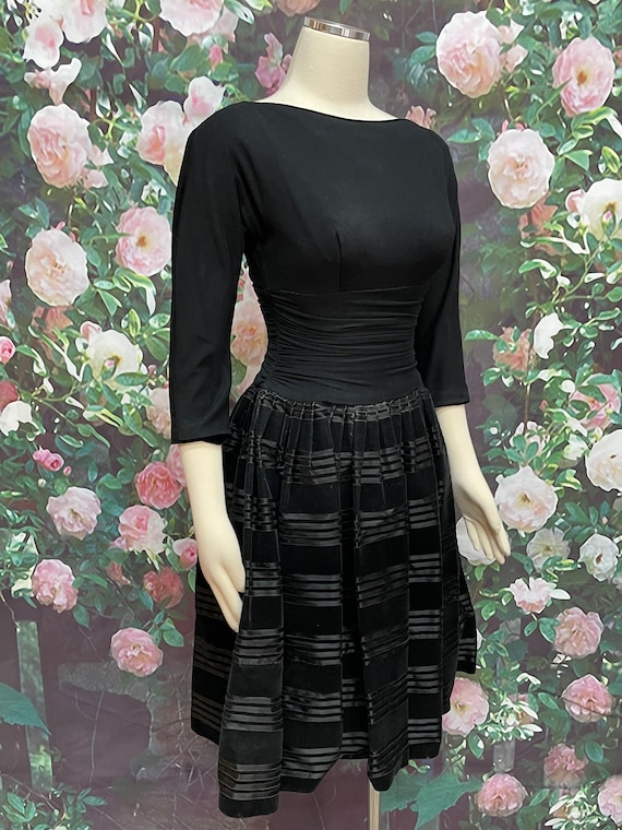 50s Black Velveteen Stripe Dress Fit and Flare - image 6