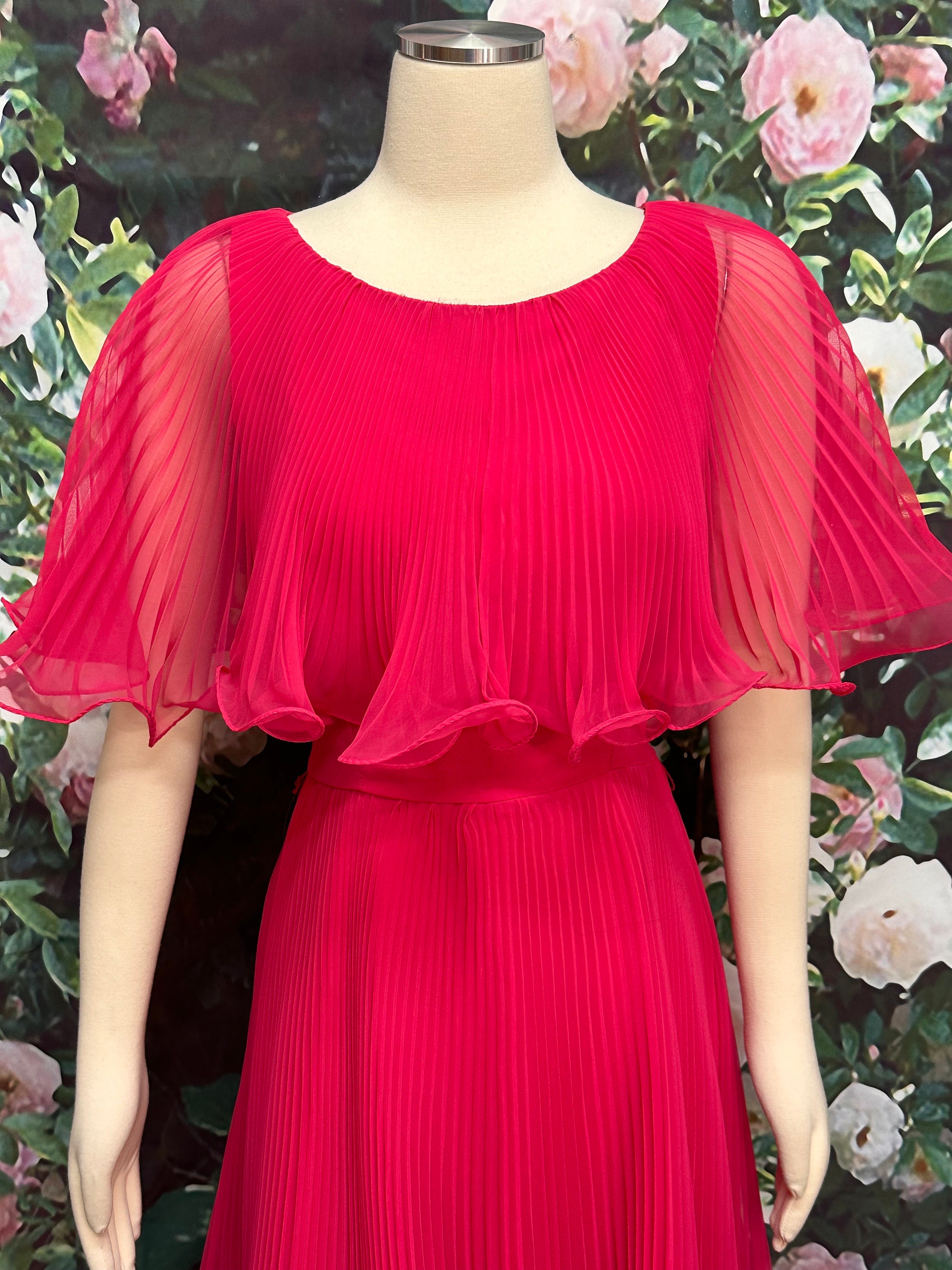 ワンピース Bibiy EFFIE PLEATED DRESS Bibiy. EFFIE PLEATED DRESS ワンピース 白 - メルカリ