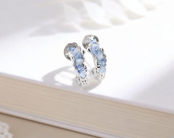 Blaue Kristall Clip Auf Creolen, Rohstein Huggie Ohrringe, Silber Spiral Clip Nicht Durchbohrt, Mermaidcore Crushed Ice, Geschenk für Sie