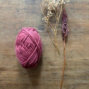 Mulberry Merino Wool Yarn – Super bulky 100g Ball,  Yarn for Knitting, Chunky Crochet Projects, Fibre Crafts, Yarn for Gifts - Nature colour