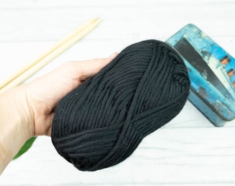 Black super chunky merino wool yarn for weaving knitting crochet
