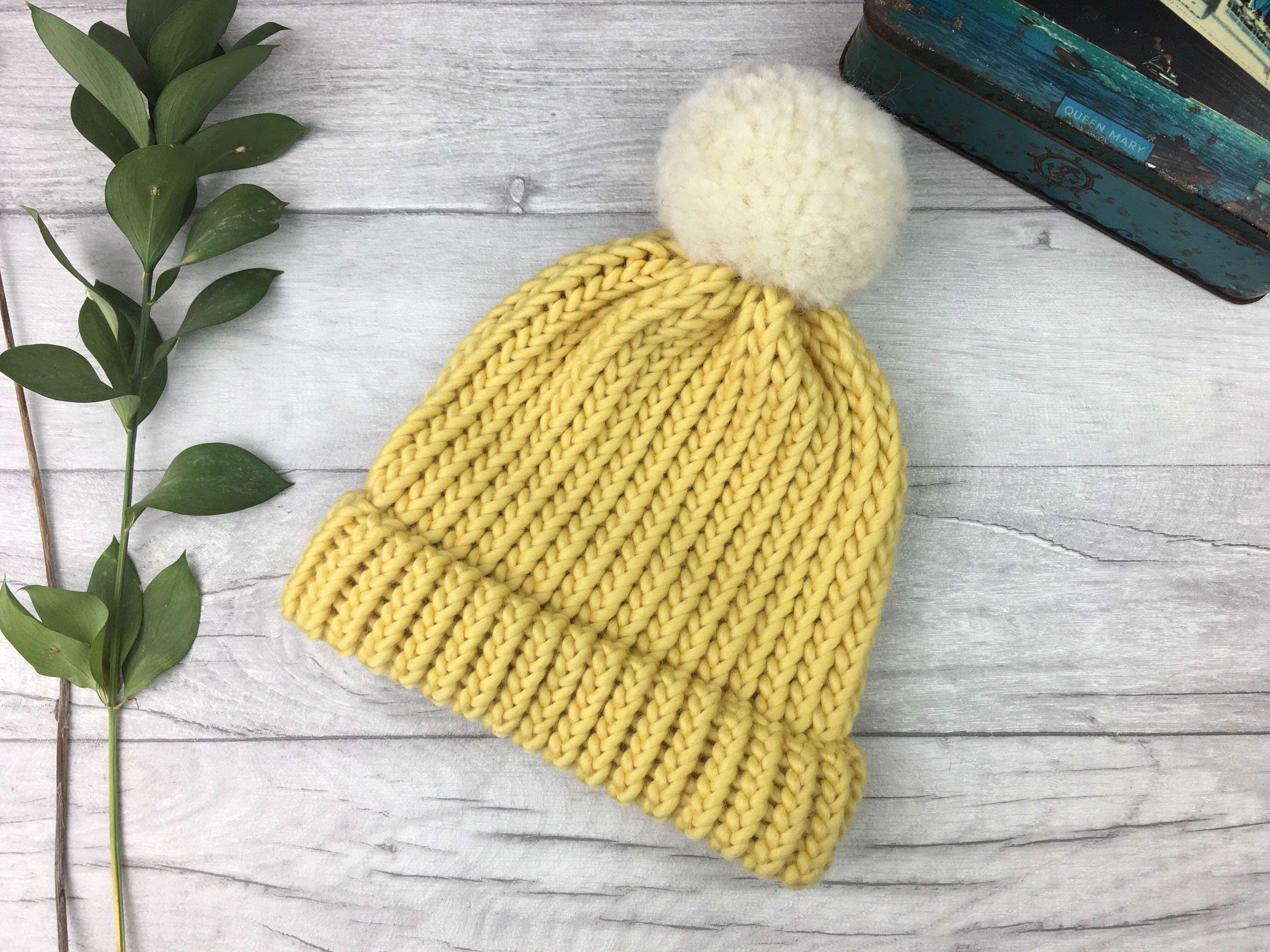 Yellow knitted hat Clearance