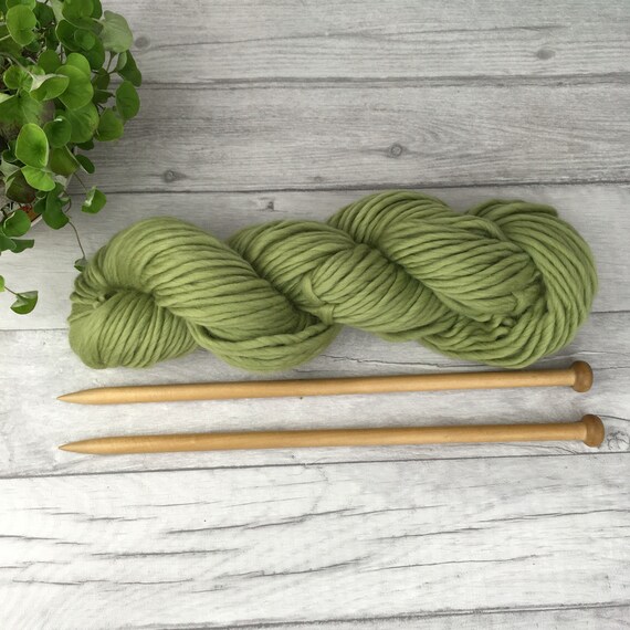 YarnOnCone British Super Soft Cashmere Merino Wool Yarn - Kiwi Green, 250g Cone, 3 Ply For Knitting