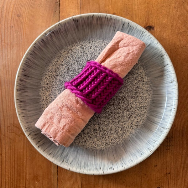 Purple knitted napkin ring - napkin holder - Kitchen Table Decor - wedding table decor