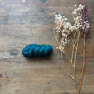 Peacock blue wool roving, felting wool, weaving fibre, spinning fiber