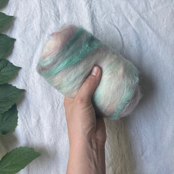 Art batt "whimsical" in pastel tones, make own yarn, spinning fibre, fiber art