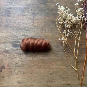 Chocolate brown merino needle felting wool 25g felting supplies felt wool roving wool sheeps wool hand felted hand spinning autumn leaves