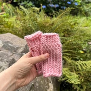 Guantes de punto de lana merino rosa pastel para niños, guantes suaves de lana merino 100 %, guantes para niños de 2 a 5 años, guantes cálidos de invierno, prendas de punto hechas a mano