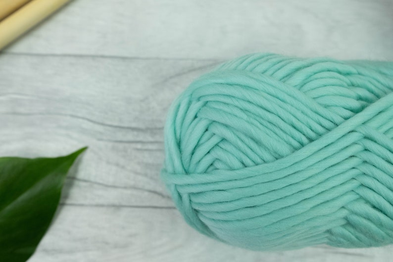 hand knit chunky yarn Mint chunky knit wool learn to knit