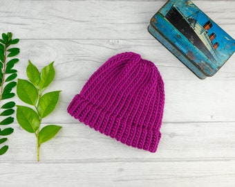 Cappello magenta di The Dorothy Days, berretto da pescatore, cappello lavorato a maglia di lana, lana regalo per il 7° anniversario, regalo per lui, regalo per lei Natale, uomini di Natale