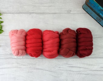 Shades of red merino wool roving pack - 250g - weaving wool felting spinning