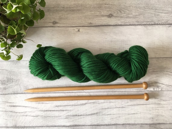 Pine Green Merino Wool Yarn Super Chunky Wool Super Bulky Yarn for