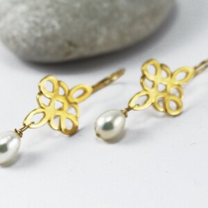 Pearl earrings bridal gold clover earrings Wedding pearl earrings