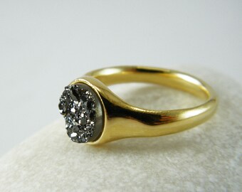 Gold druzy ring Bezel set ring Druzy ring Black druzy ring Druzy stone ring Raw druzy ring