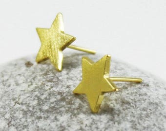 Star studs Gold studs Star post earrings Small gold stud earrings Star stud earrings Small Star Stud Earrings